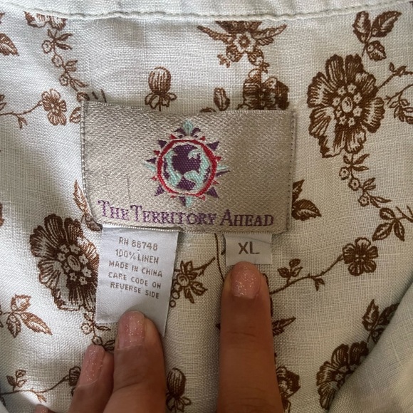 The Territory Ahead Gray Casual Button Down Shirt, light blue 100% Linen - Picture 4 of 7